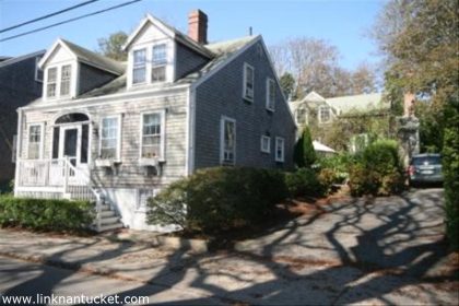 19 West Chester Street #1 Town