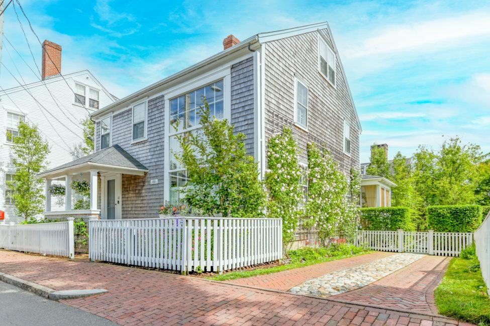 12 Hussey Street Nantucket Image