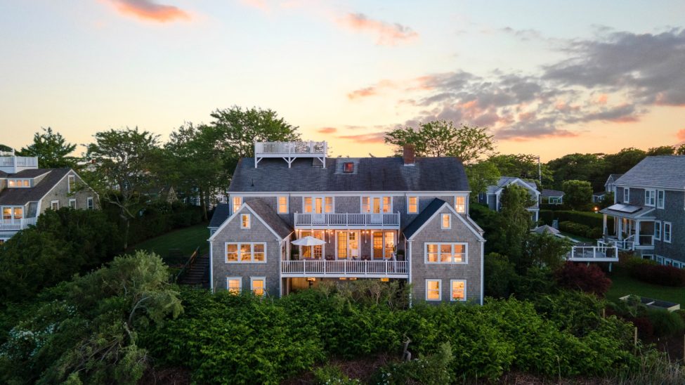 33 Cliff Road Nantucket Image