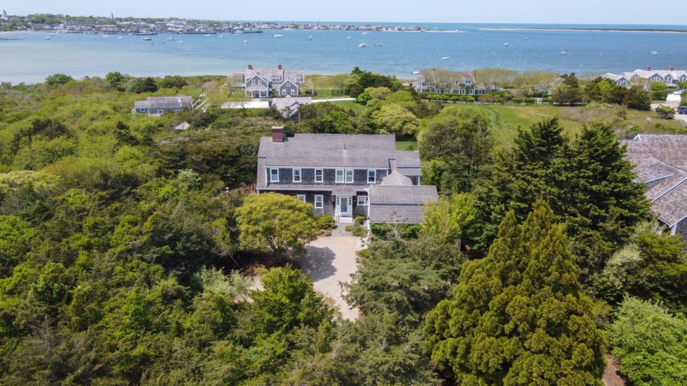 6 Berkeley Avenue Nantucket Image