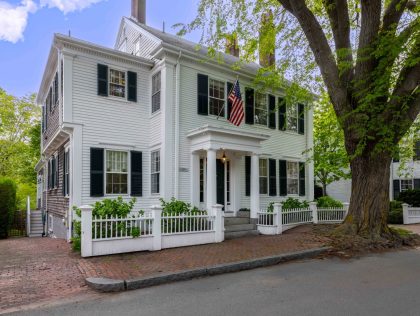 9 Pleasant Street Town