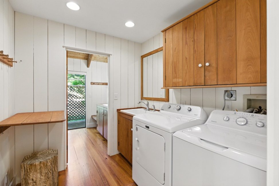  25 Pond View Drive Image 34
                                    