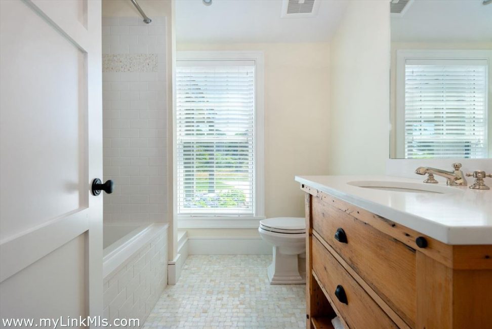  36 Warrens Landing Road Image 31
                                    