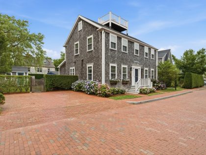 3 Dolphin Court Brant Point