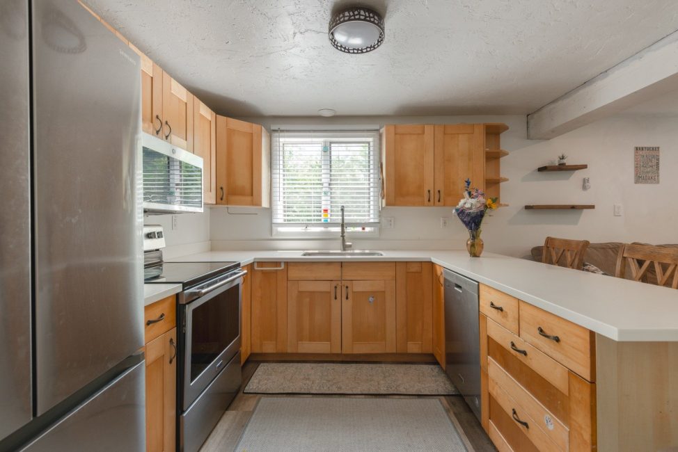  21A Pine Grove # 2 Image 3
                                    