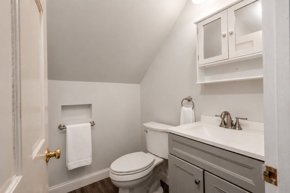  21A Pine Grove # 2 Image 8
                                    