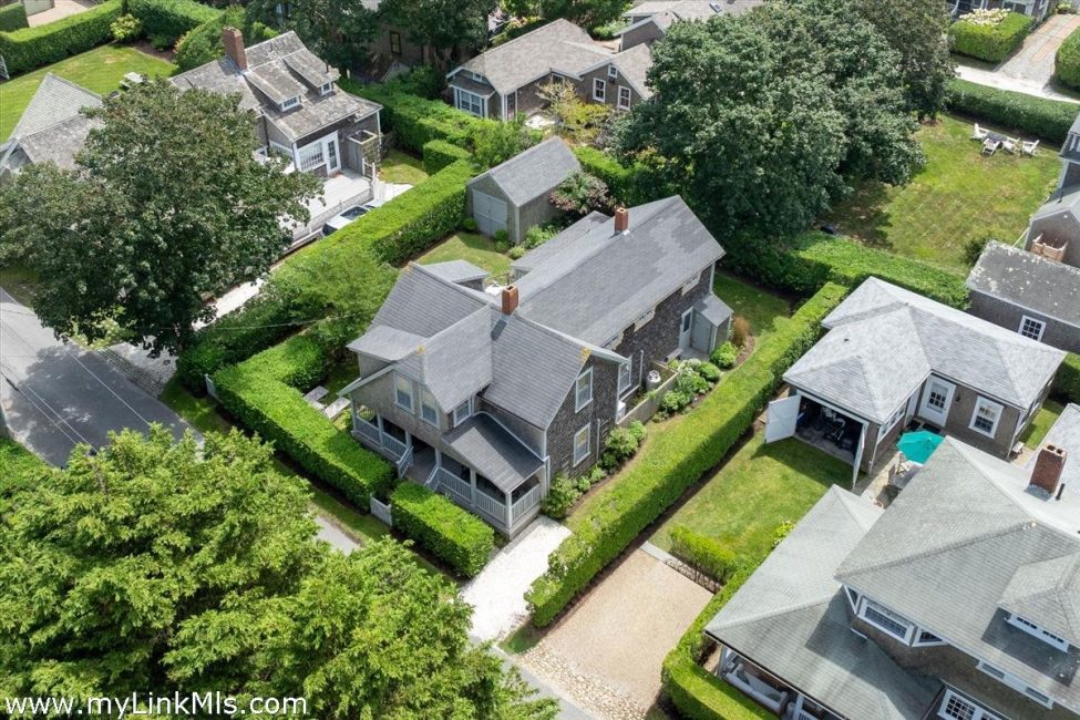  12 Cottage Avenue Image 1
                                    